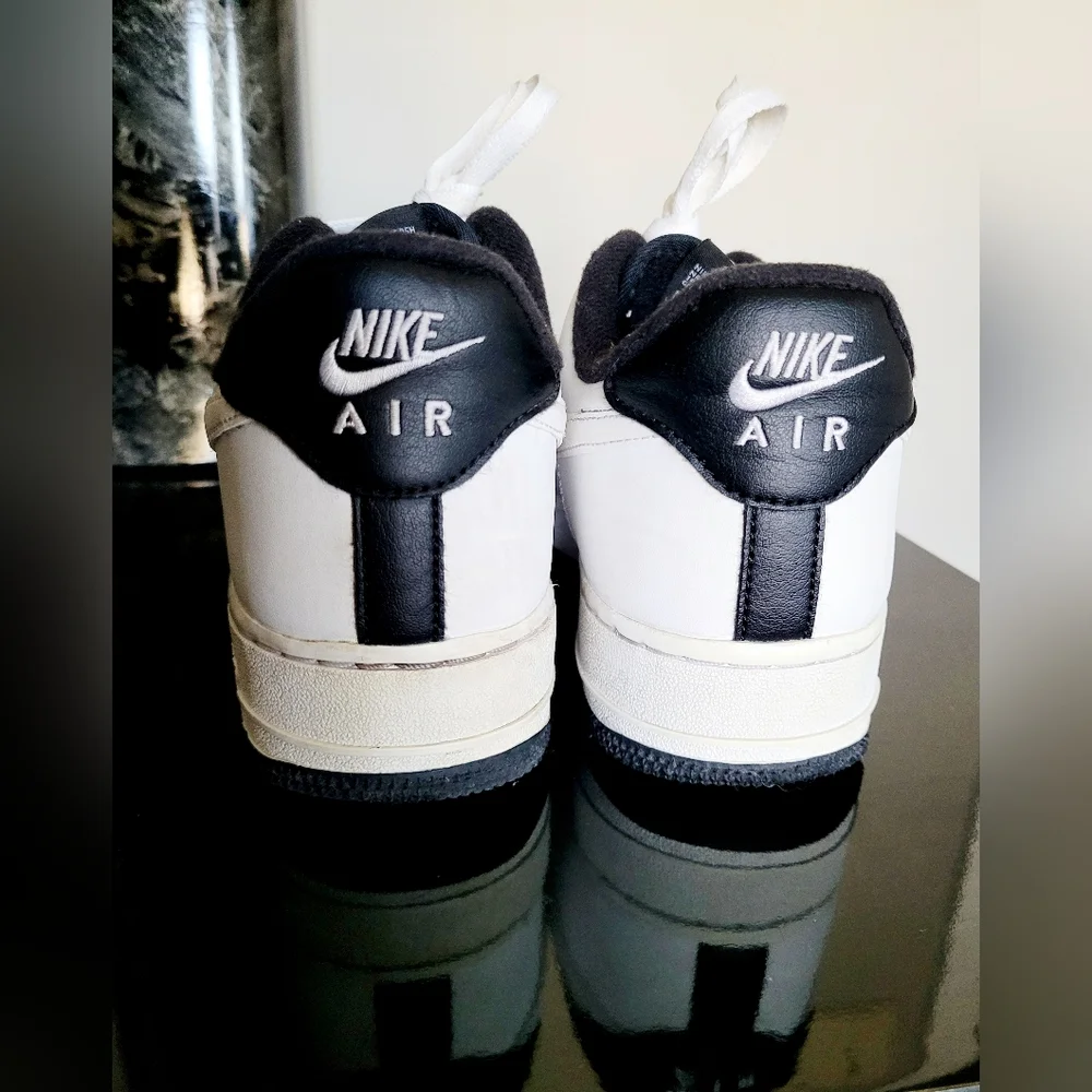 Nike Air Forse 1 Unisex Mens 7/Womens 8.5 White/Black Leather Sneakers - Picture 6 of 16
